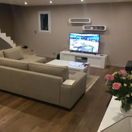 Villa Mas Remy-villa In Private